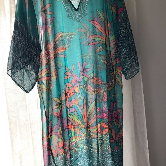 Sheer tunic - Picture 2 of 2